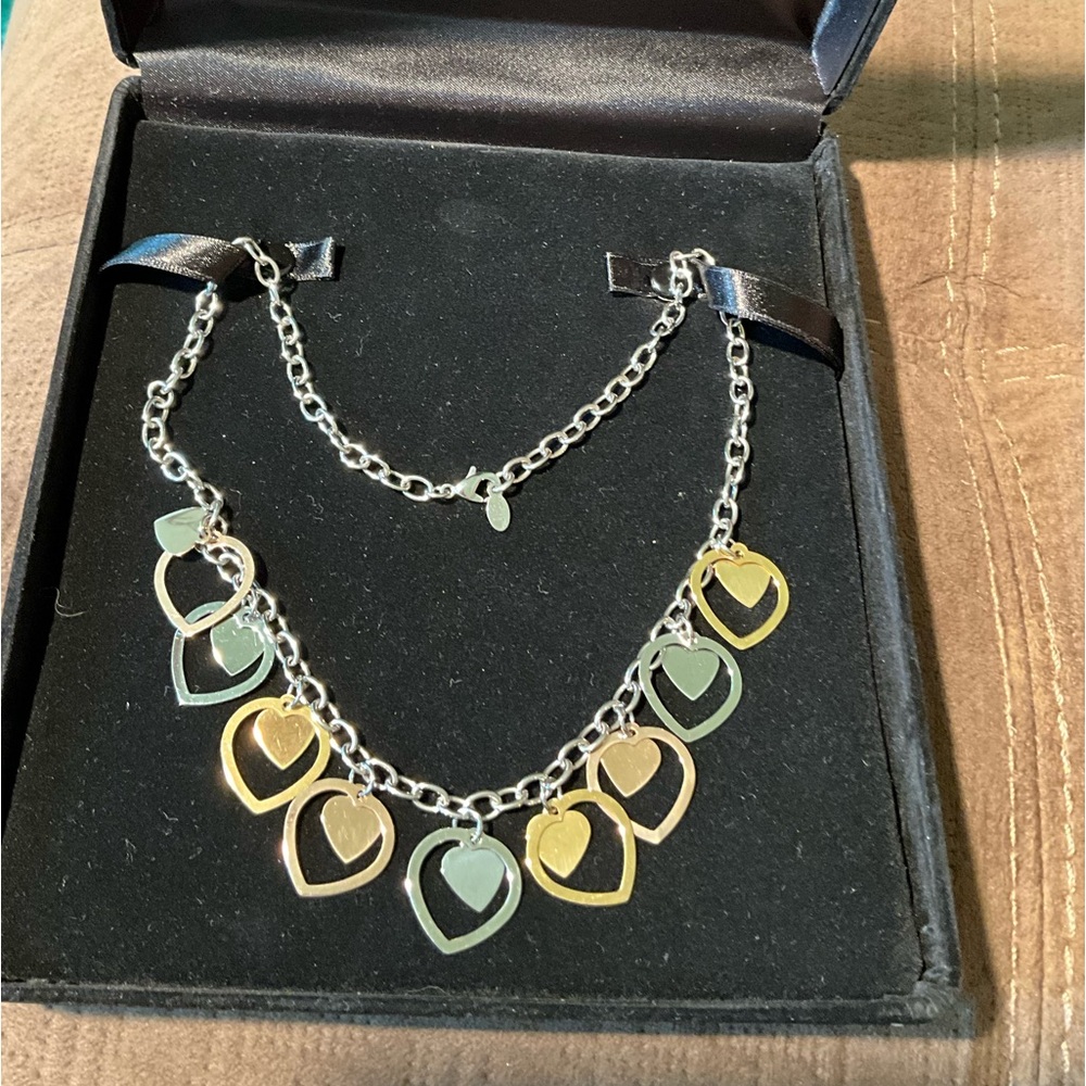Milor Stainless Steel Tri-Tone Cham Hearts Necklace